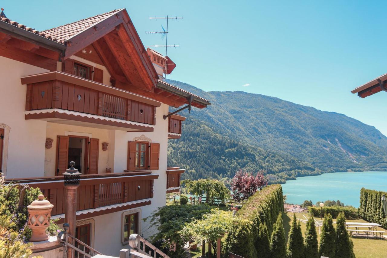 Villa La Dama Del Lago Molveno Exterior photo