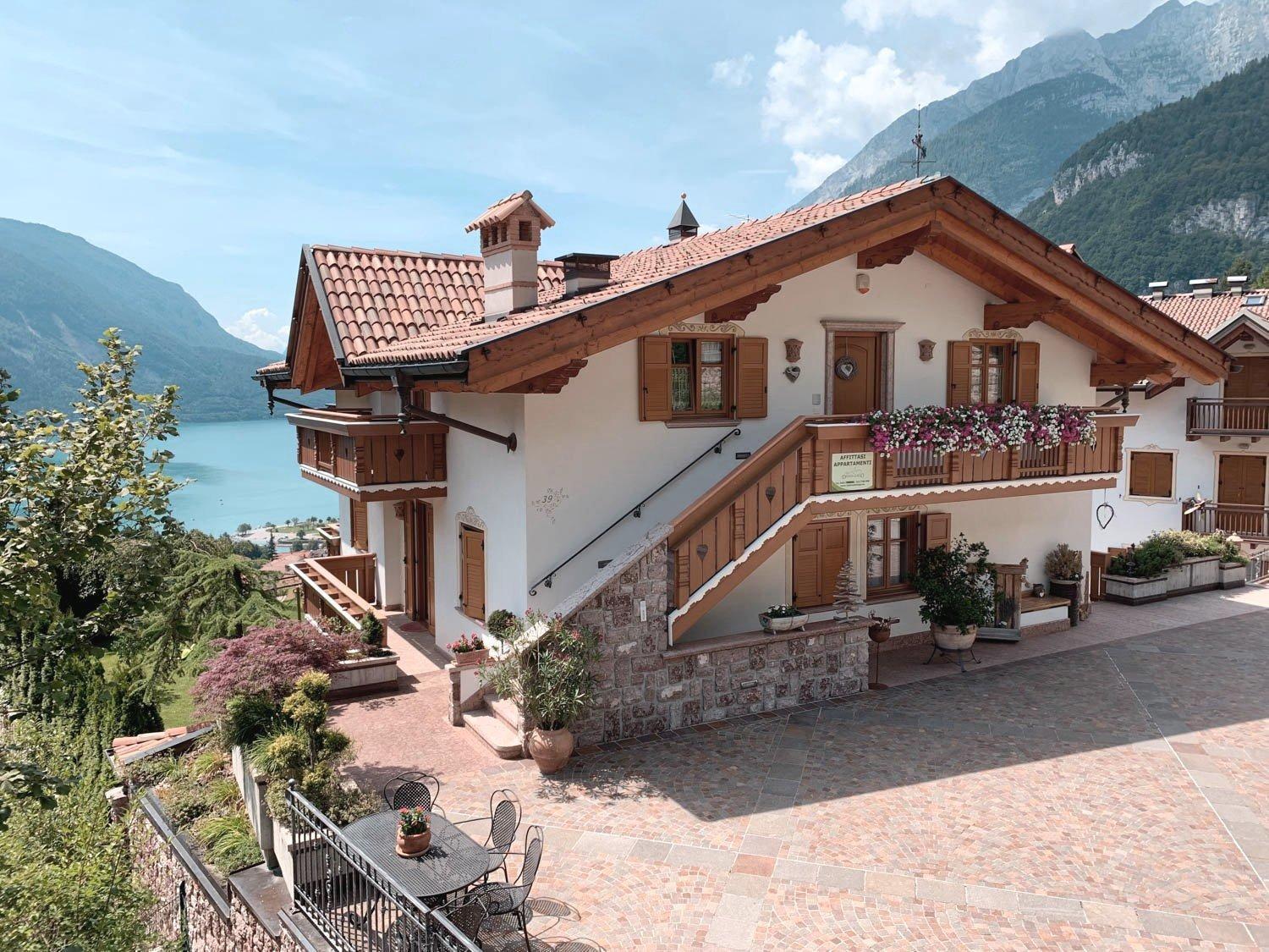 Villa La Dama Del Lago Molveno Exterior photo