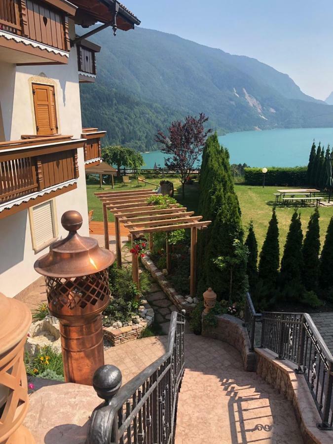 Villa La Dama Del Lago Molveno Exterior photo